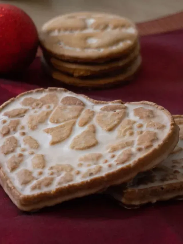 Soft Gingerbread Pryaniki Cookies