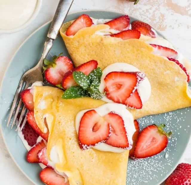 Crepes with Greek Yogurt Cream