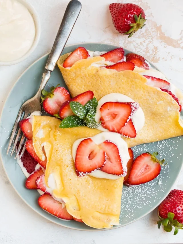 Crepes with Greek Yogurt Cream