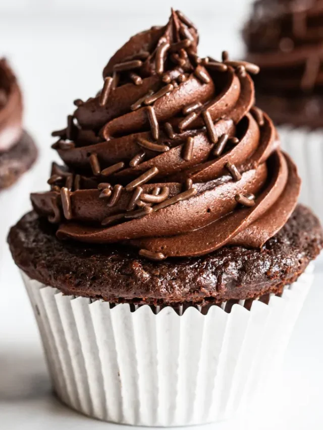 Dark Chocolate Cupcakes with White Chocolate Frosting