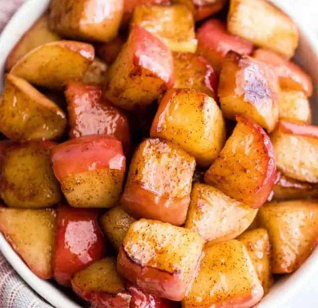 Easy Sauteed Apples with Cinnamon